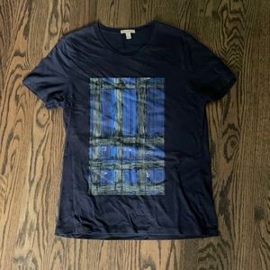 Burberry - T- shirt navy blue graphic size large